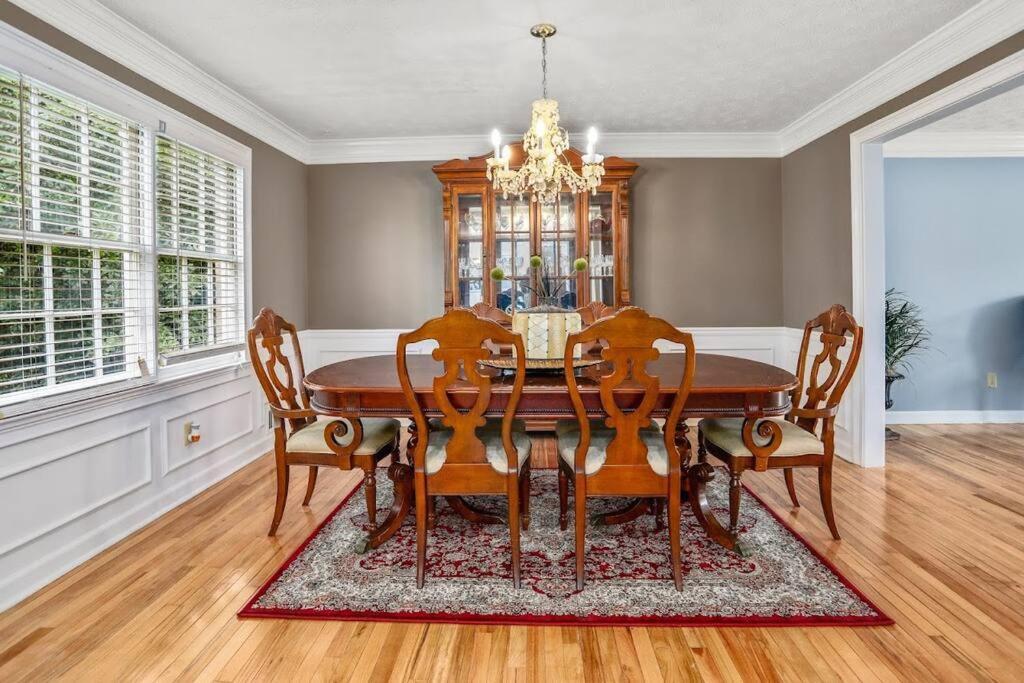 לורנסוויל Lovely 5Bed, 3-Fullbath ! 5Min To Free Way I-85 מראה חיצוני תמונה